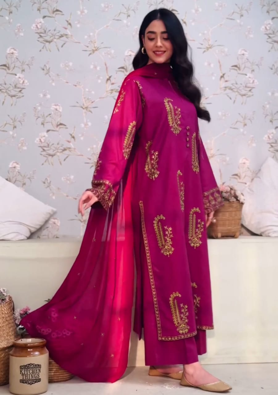 AMBER EMBROIDERED 3-PIECE Stitched Dress.