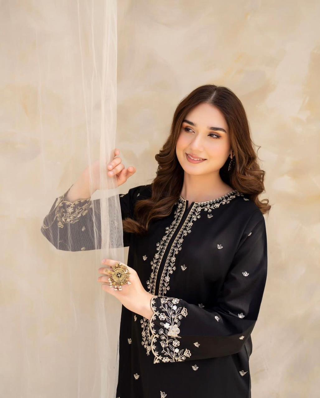 RIWAJ EMBROIDERED 2Pc