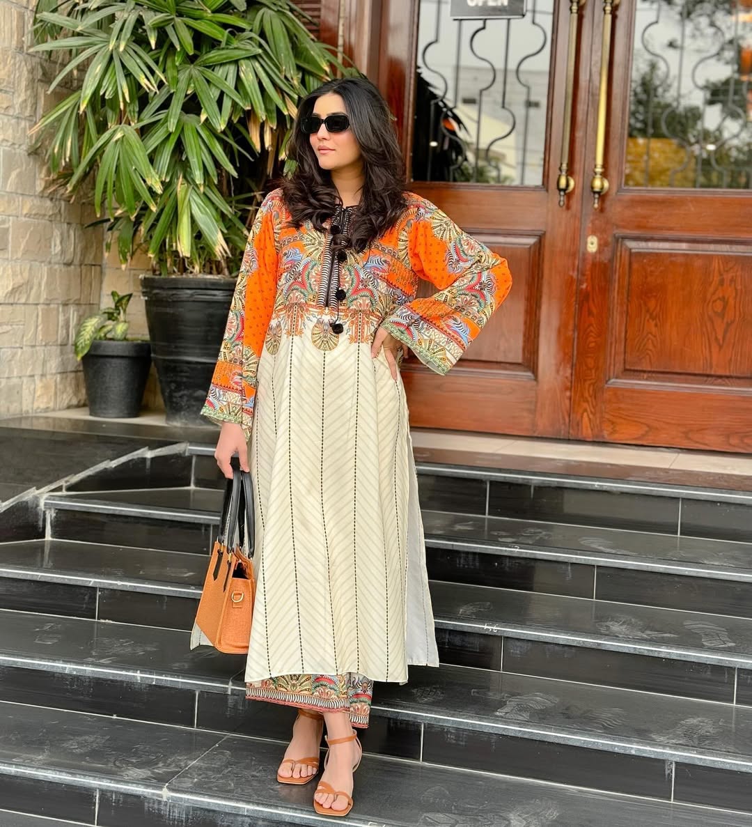 ZAREEN DIGITAL PRINT 2-PIECE Stitched Dress.