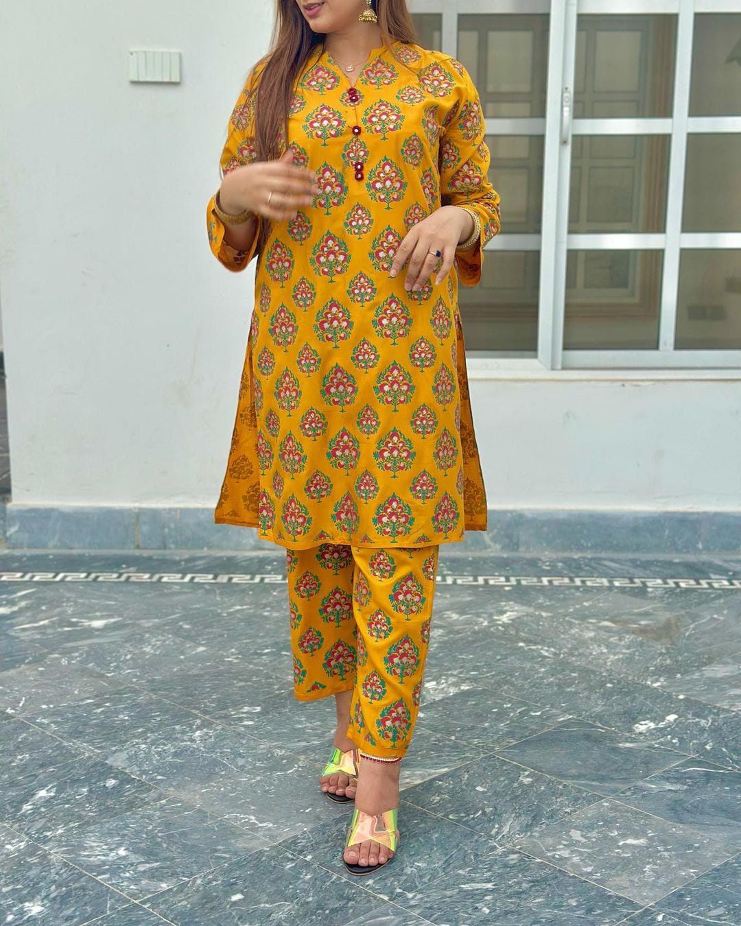 Elegant Eid Rang Keyseria 2-Piece Set BINDI
